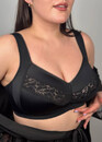 66A25 Бюстгальтер мягкий с боковой поддержкой без косточек Lauma Черный  - Фото 1