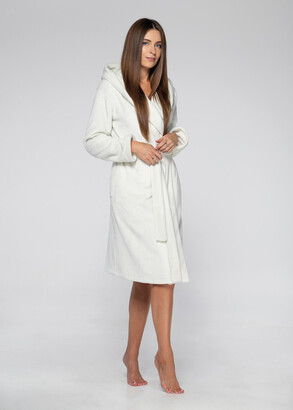 2118 Жіночий халат з велсофта Shato Перлинно-білий