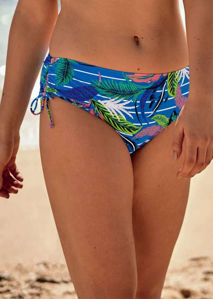 Женщины без плавок. Плавки женские. Высокие плавки для купальника женские. Купальник без завязок